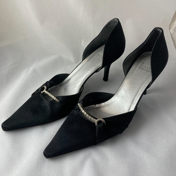 Stuart Weitzman Shoes - Stuart Weitzman Black Pump Shoe, Size 8